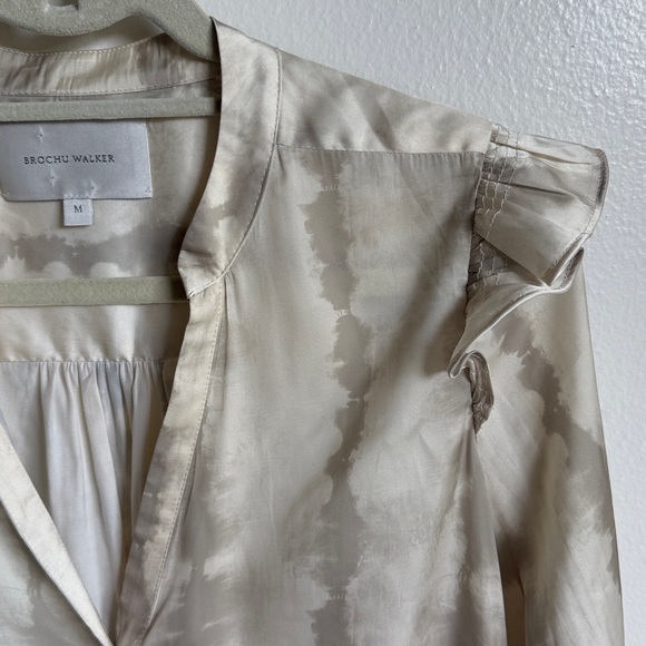 Brochu Walker Cream and Gray Tie Dye Patterned Blouse - Picture 5 of 9